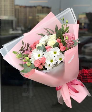 Букет цветов из: Розы, Лизиантусы и Хризантемы в Коробчеево