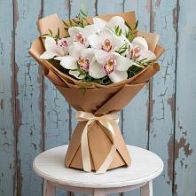 Букет цветов из:  Орхидеи и Розы #REPLACE_PRED# Коробчеево